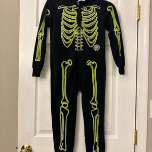 Cat & Jack Black and Green Skeleton Glow One Piece hooded zip pajamas